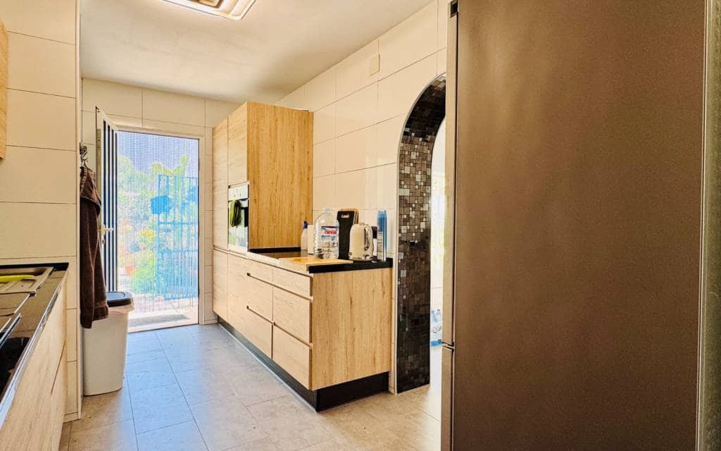 4 bedroom Villa for sale in Aspe with pool - € 395,000 (Ref: 9383545)