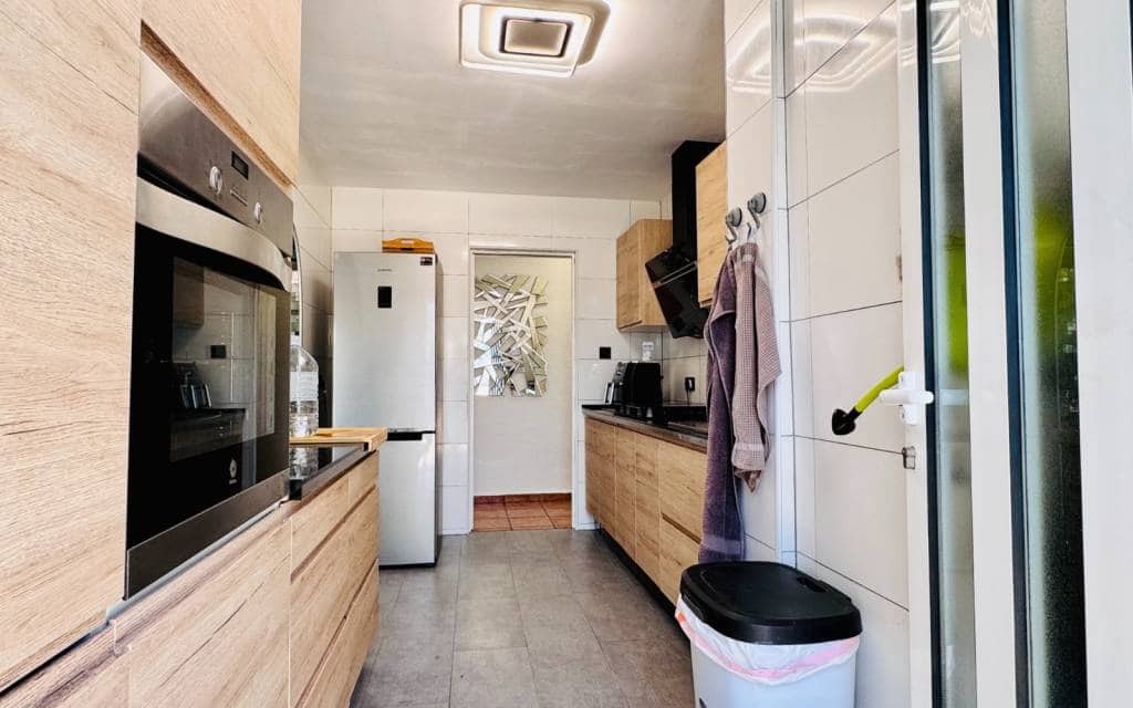 4 bedroom Villa for sale in Aspe with pool - € 395,000 (Ref: 9383545)