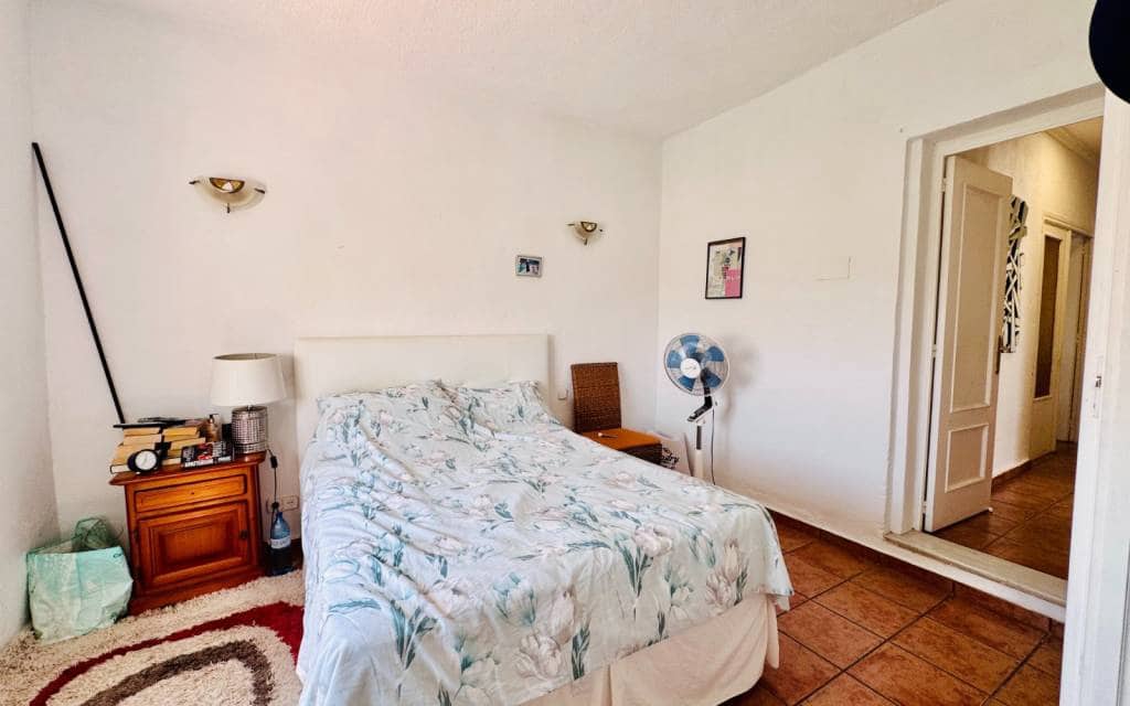 4 bedroom Villa for sale in Aspe with pool - € 395,000 (Ref: 9383545)