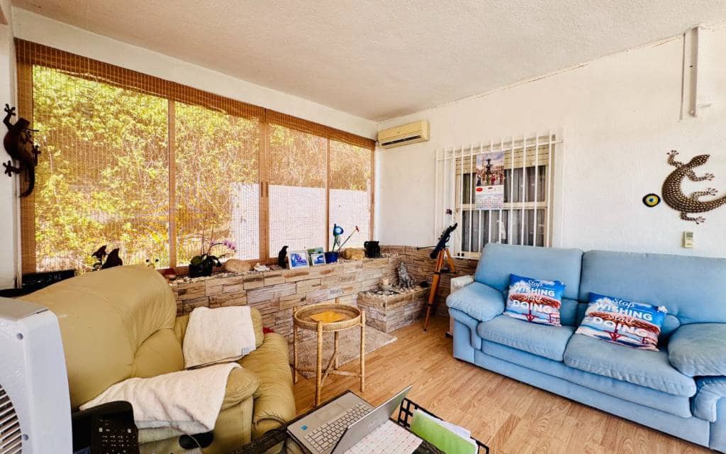 4 bedroom Villa for sale in Aspe with pool - € 395,000 (Ref: 9383545)