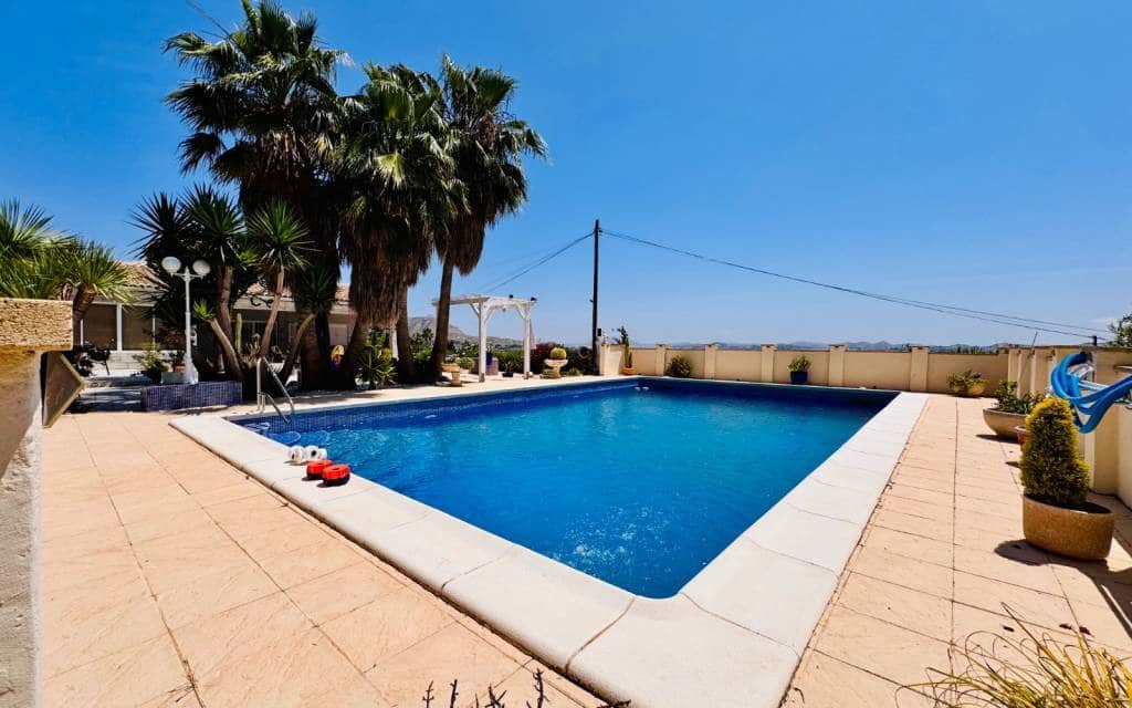 4 bedroom Villa for sale in Aspe with pool - € 395,000 (Ref: 9383545)