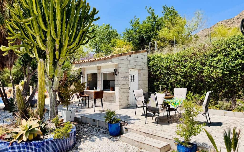 4 bedroom Villa for sale in Aspe with pool - € 395,000 (Ref: 9383545)