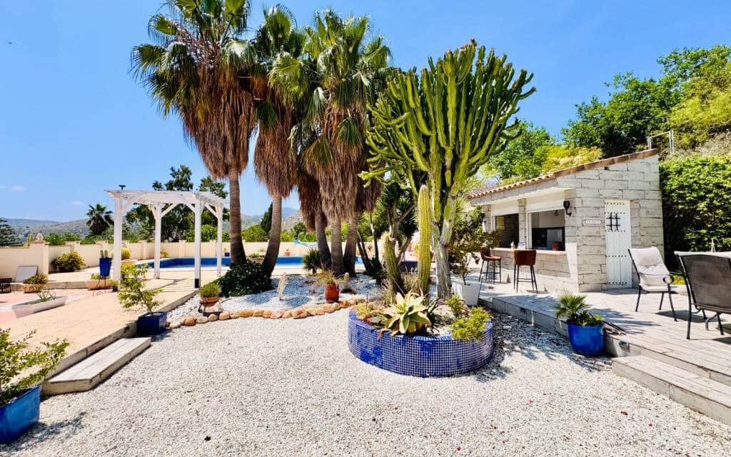 4 bedroom Villa for sale in Aspe with pool - € 395,000 (Ref: 9383545)