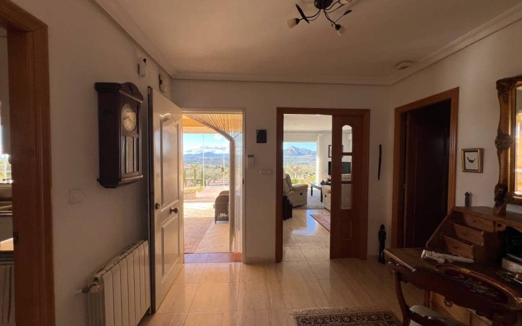 3 soverom Villa til salgs i Sax med svømmebasseng garasje - € 399 995 (Ref: 9402559)