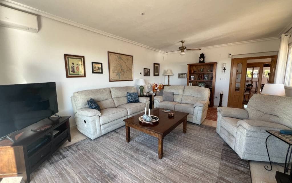 3 soverom Villa til salgs i Sax med svømmebasseng garasje - € 399 995 (Ref: 9402559)