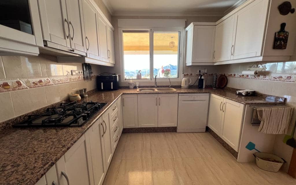 3 soverom Villa til salgs i Sax med svømmebasseng garasje - € 399 995 (Ref: 9402559)