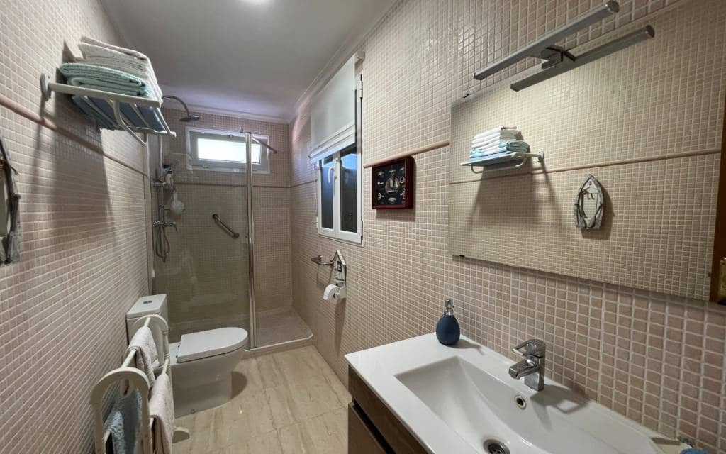 3 soverom Villa til salgs i Sax med svømmebasseng garasje - € 399 995 (Ref: 9402559)