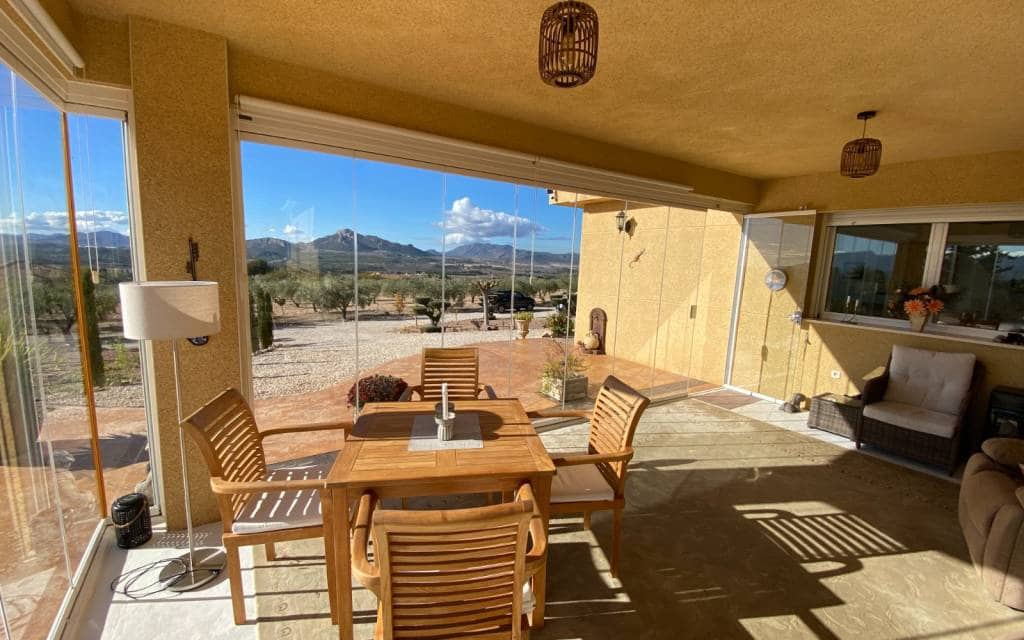 3 soverom Villa til salgs i Sax med svømmebasseng garasje - € 399 995 (Ref: 9402559)