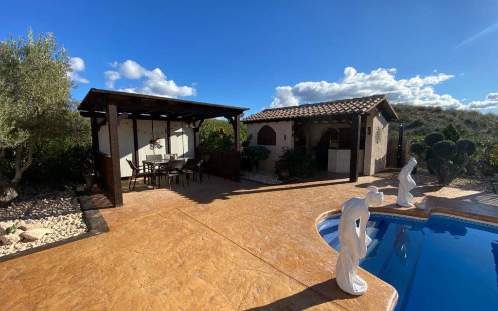 3 soverom Villa til salgs i Sax med svømmebasseng garasje - € 399 995 (Ref: 9402559)