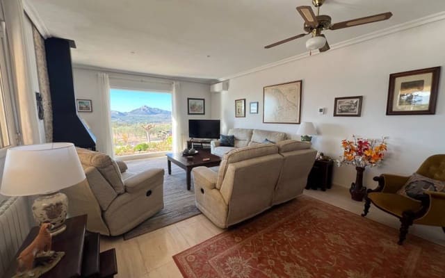 3 soverom Villa til salgs i Sax med svømmebasseng garasje - € 399 995 (Ref: 9402559)