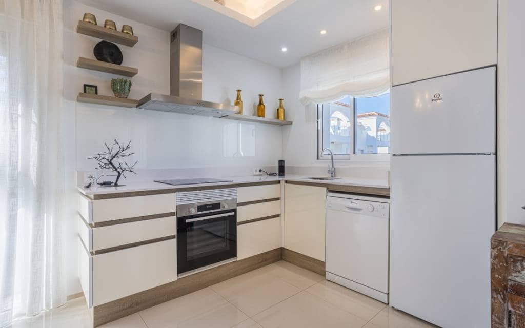 2 makuuhuone Kattohuoneisto myytävänä paikassa Ciudad Quesada mukana uima-altaan - 299 995 € (Ref: 9453521)