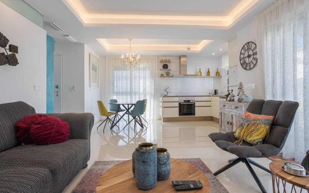 2 makuuhuone Kattohuoneisto myytävänä paikassa Ciudad Quesada mukana uima-altaan - 299 995 € (Ref: 9453521)