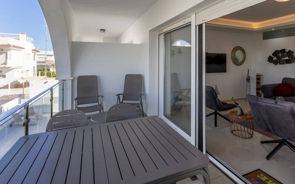 2 makuuhuone Kattohuoneisto myytävänä paikassa Ciudad Quesada mukana uima-altaan - 299 995 € (Ref: 9453521)