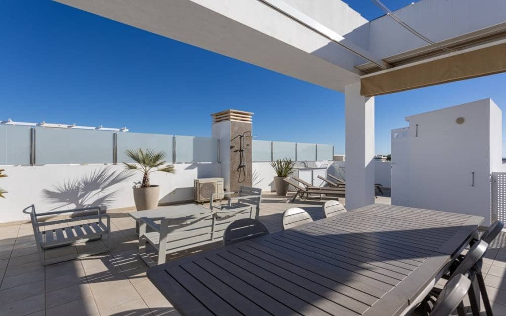 2 makuuhuone Kattohuoneisto myytävänä paikassa Ciudad Quesada mukana uima-altaan - 299 995 € (Ref: 9453521)