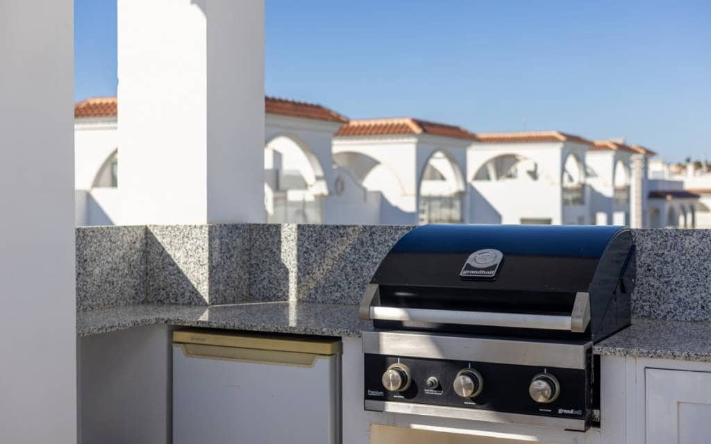 2 makuuhuone Kattohuoneisto myytävänä paikassa Ciudad Quesada mukana uima-altaan - 299 995 € (Ref: 9453521)