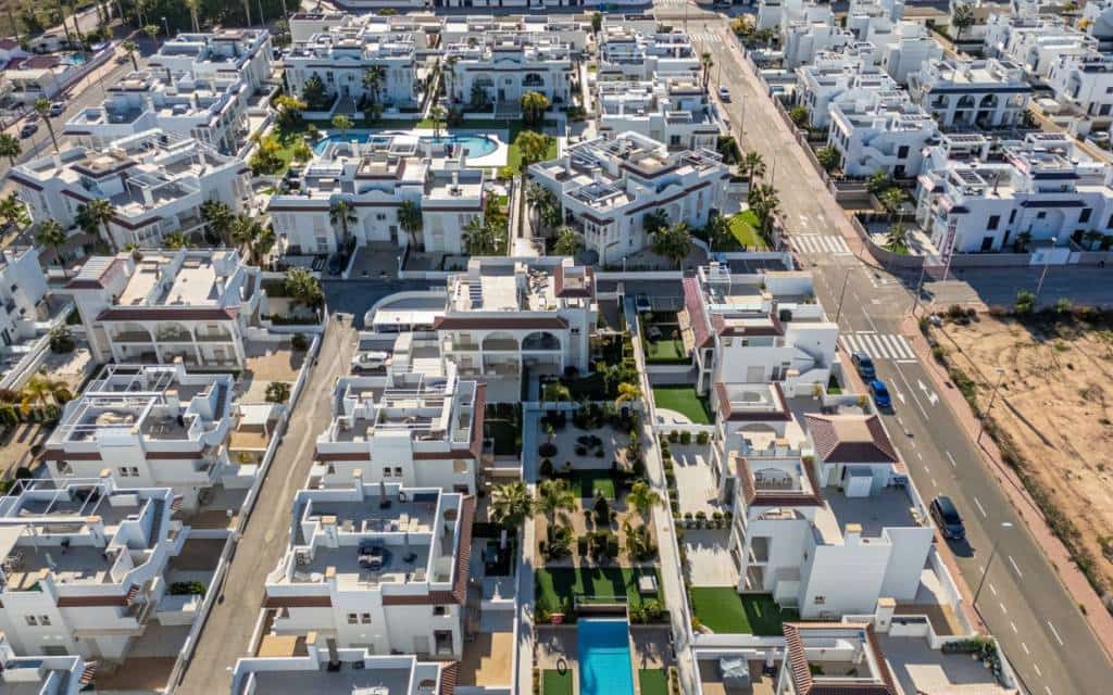 2 makuuhuone Kattohuoneisto myytävänä paikassa Ciudad Quesada mukana uima-altaan - 299 995 € (Ref: 9453521)