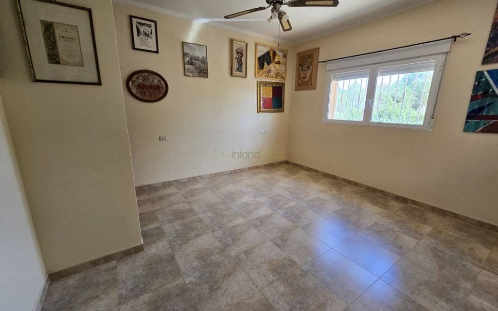 4 bedroom Villa for sale in Sax with pool garage - € 499,995 (Ref: 9465915)