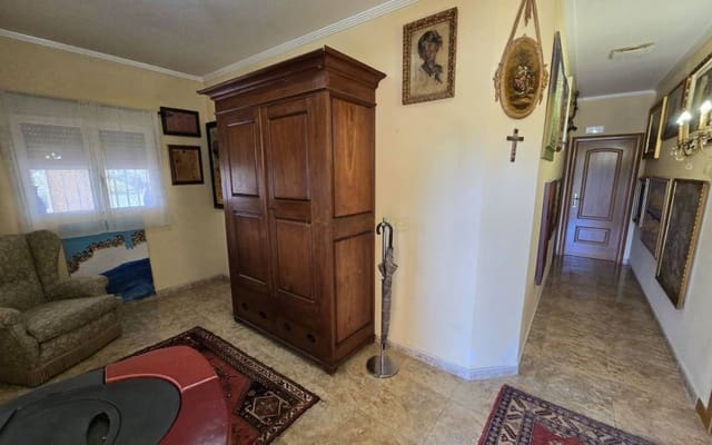 4 bedroom Villa for sale in Sax with pool garage - € 499,995 (Ref: 9465915)