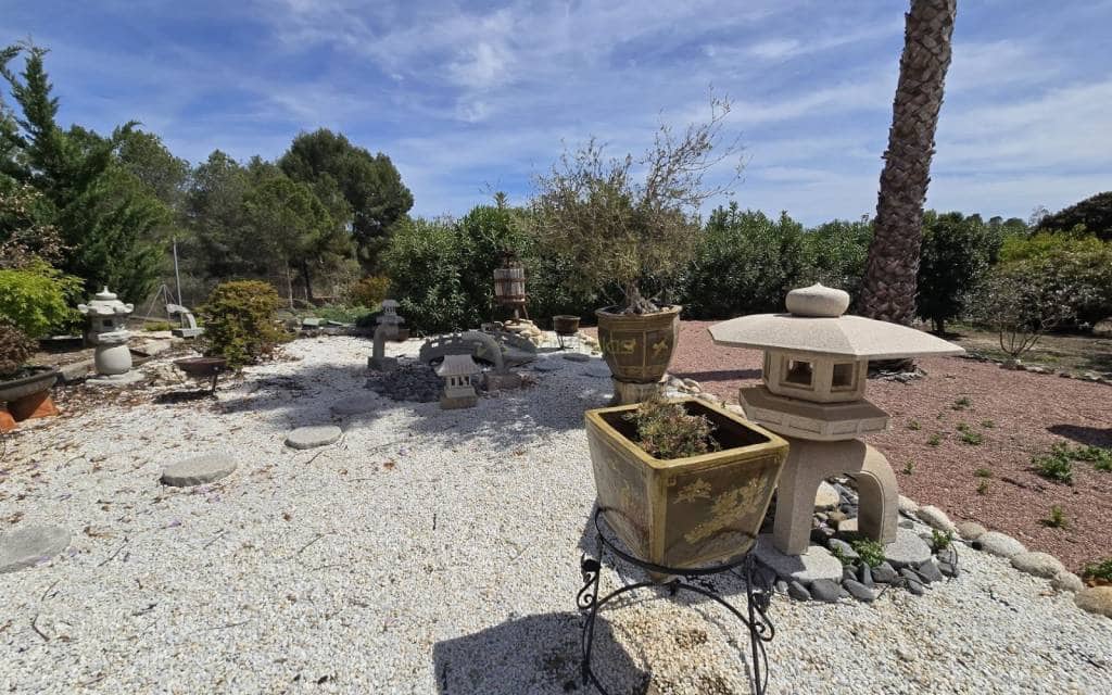 4 bedroom Villa for sale in Sax with pool garage - € 499,995 (Ref: 9465915)