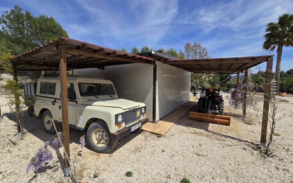 4 bedroom Villa for sale in Sax with pool garage - € 499,995 (Ref: 9465915)