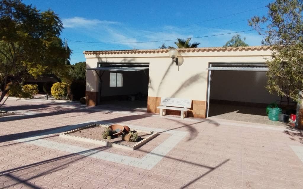 3 bedroom Villa for sale in Sax with pool garage - € 575,000 (Ref: 9516335)