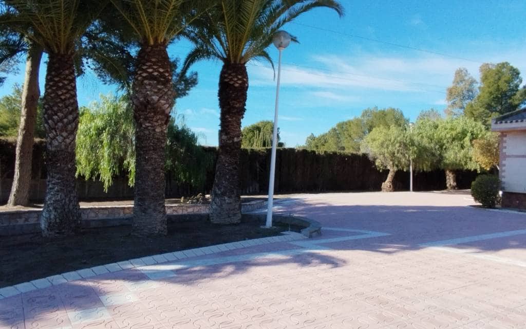 3 bedroom Villa for sale in Sax with pool garage - € 575,000 (Ref: 9516335)