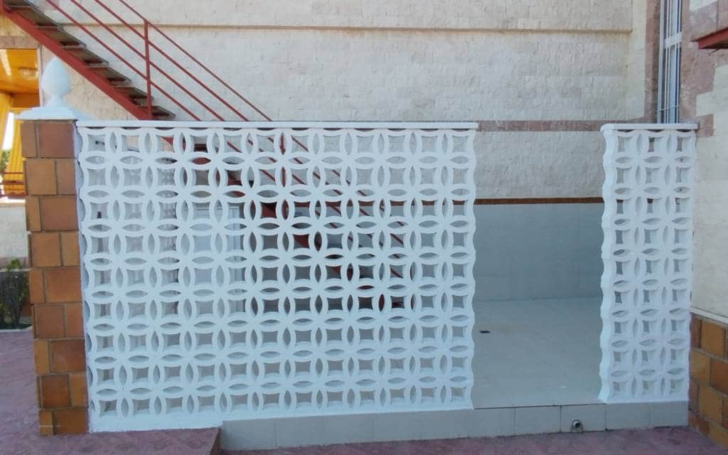 3 bedroom Villa for sale in Sax with pool garage - € 575,000 (Ref: 9516335)