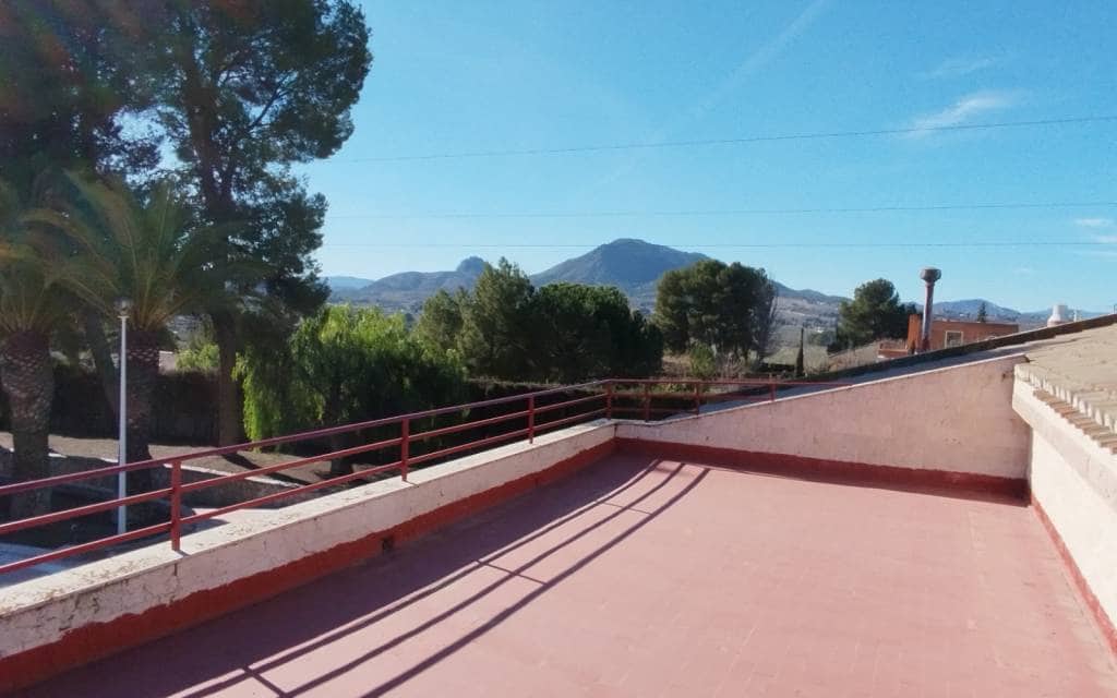 3 bedroom Villa for sale in Sax with pool garage - € 575,000 (Ref: 9516335)