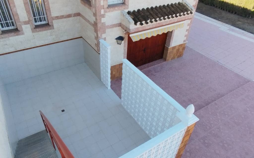 3 bedroom Villa for sale in Sax with pool garage - € 575,000 (Ref: 9516335)