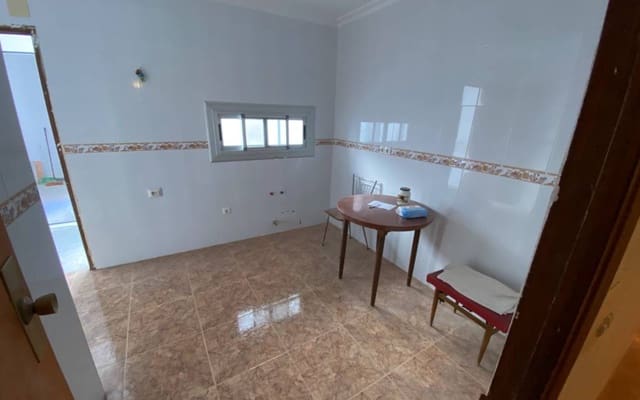 3 quarto Apartamento para venda em Sax com garagem - 69 995 € (Ref: 9548954)