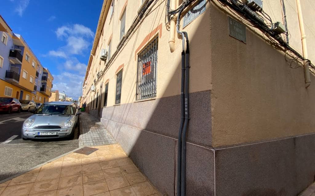 3 bedroom Apartment for sale in Sax with garage - € 69,995 (Ref: 9548954)