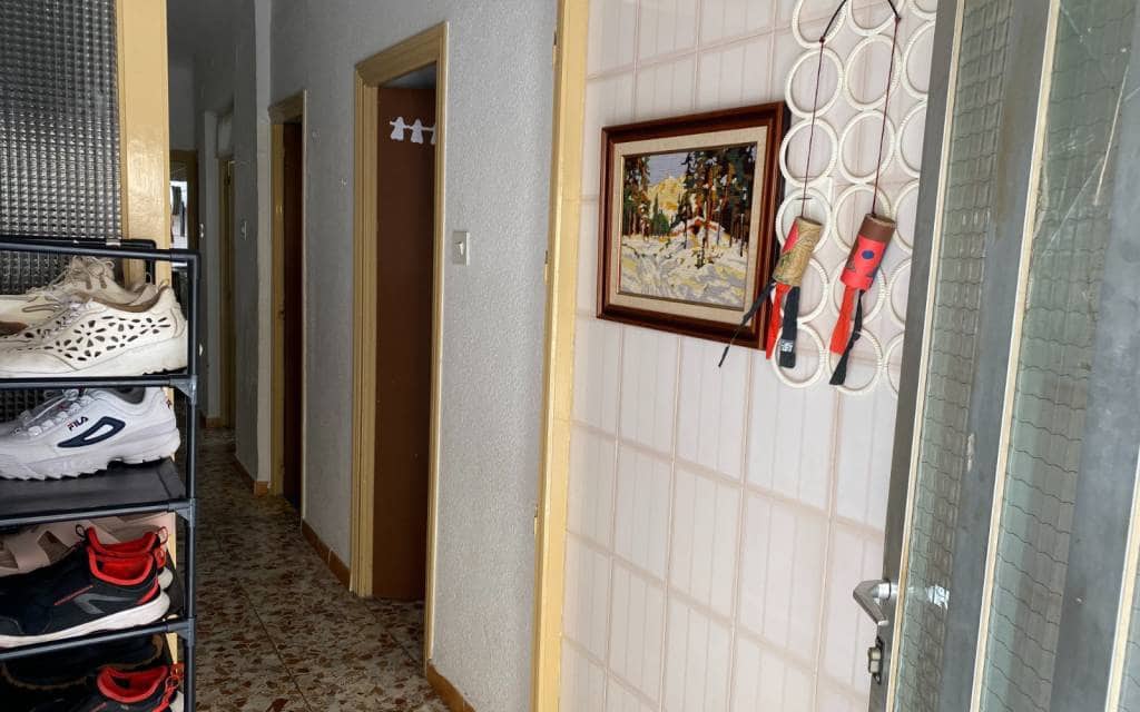 4 bedroom Apartment for sale in Sax with garage - € 99,995 (Ref: 9579027)