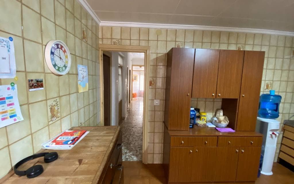 4 bedroom Apartment for sale in Sax with garage - € 99,995 (Ref: 9579027)