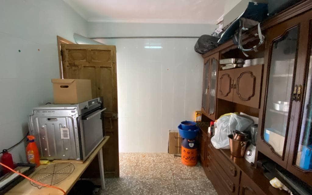 4 bedroom Apartment for sale in Sax with garage - € 99,995 (Ref: 9579027)