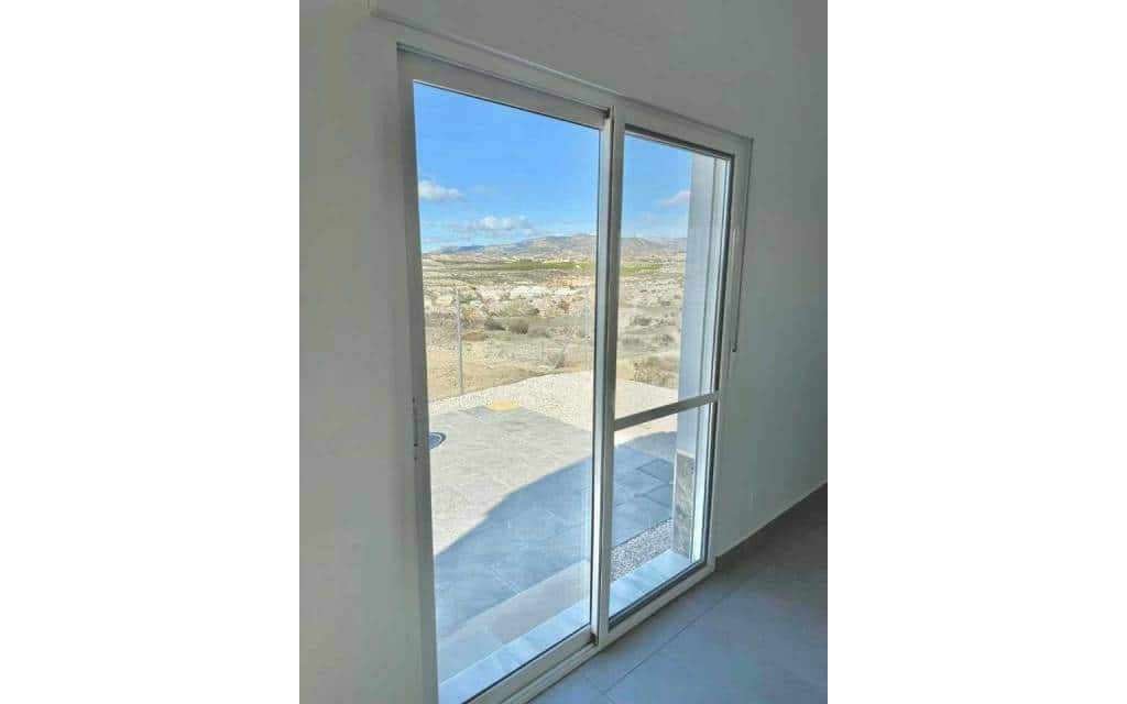 3 bedroom Villa for sale in Fortuna with pool - € 240,000 (Ref: 9581239)