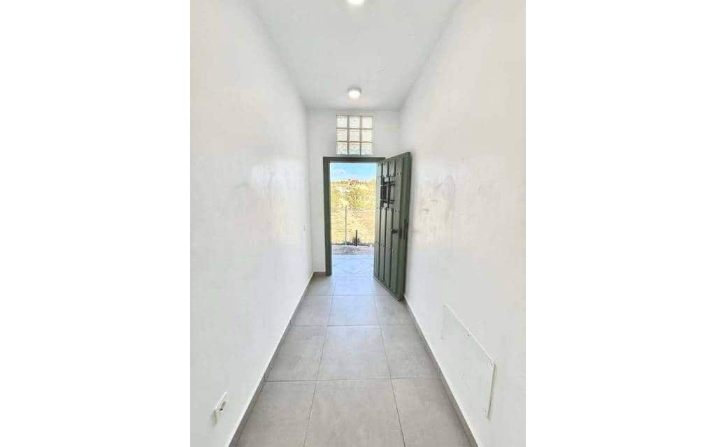 3 bedroom Villa for sale in Fortuna with pool - € 240,000 (Ref: 9581239)