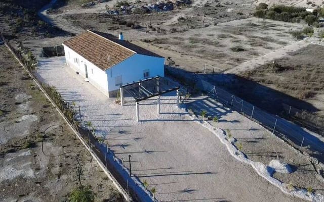 3 sovrum Villa till salu i Fortuna med pool - 240 000 € (Ref: 9581239)