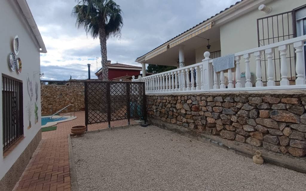 Chalet de 3 habitaciones en Fortuna en venta con piscina - 310.000 € (Ref: 9581240)