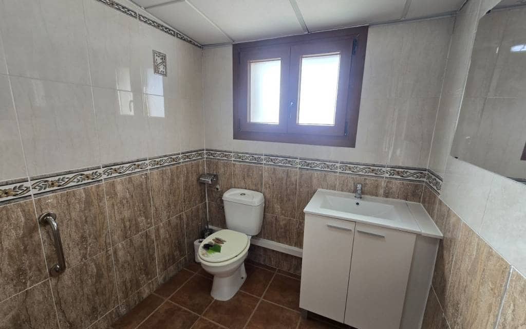 5 bedroom Villa for sale in Villena with pool - € 330,000 (Ref: 9602980)