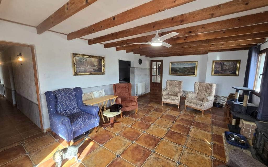 5 bedroom Villa for sale in Villena with pool - € 330,000 (Ref: 9602980)