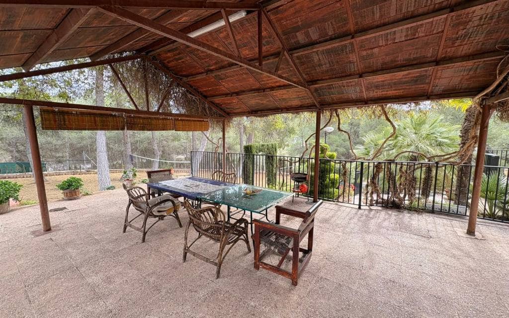 4 bedroom Villa for sale in Sax with pool - € 315,000 (Ref: 9605398)