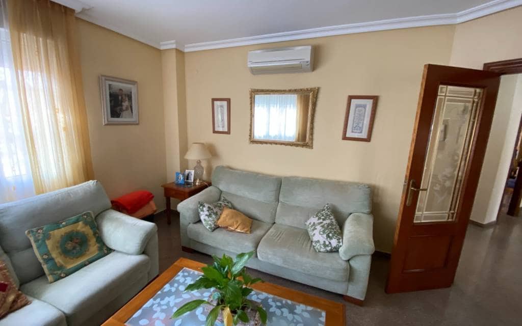 7 bedroom Townhouse for sale in Sax with pool garage - € 450,000 (Ref: 9610075)