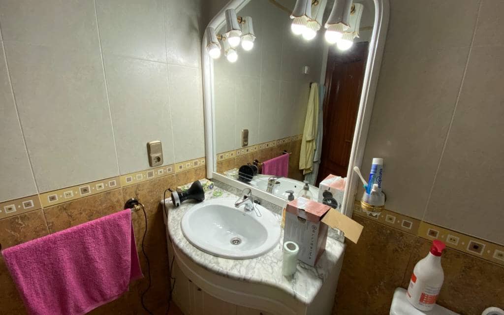 7 bedroom Townhouse for sale in Sax with pool garage - € 450,000 (Ref: 9610075)