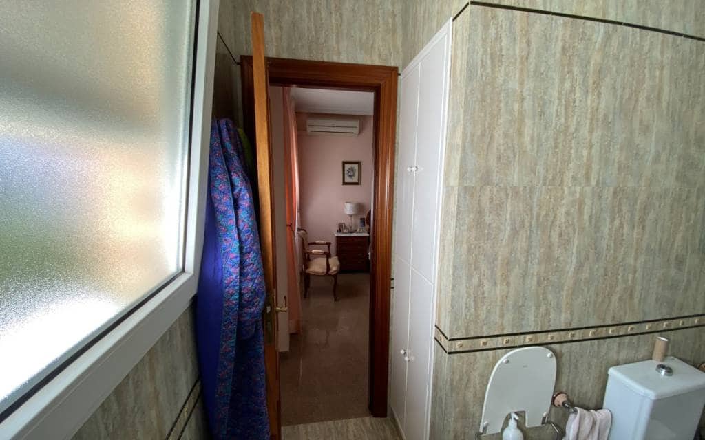 7 bedroom Townhouse for sale in Sax with pool garage - € 450,000 (Ref: 9610075)