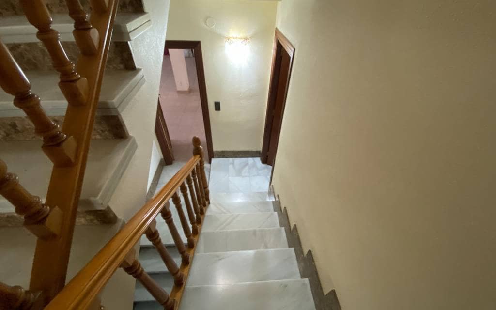 7 bedroom Townhouse for sale in Sax with pool garage - € 450,000 (Ref: 9610075)