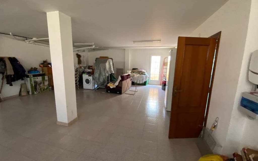 7 bedroom Townhouse for sale in Sax with pool garage - € 450,000 (Ref: 9610075)