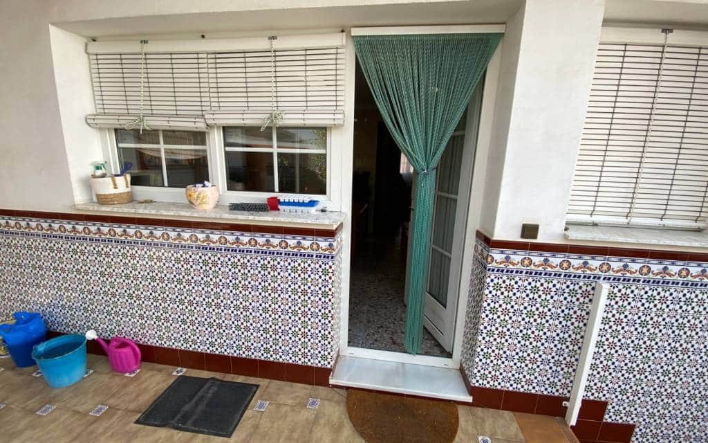 7 bedroom Townhouse for sale in Sax with pool garage - € 450,000 (Ref: 9610075)