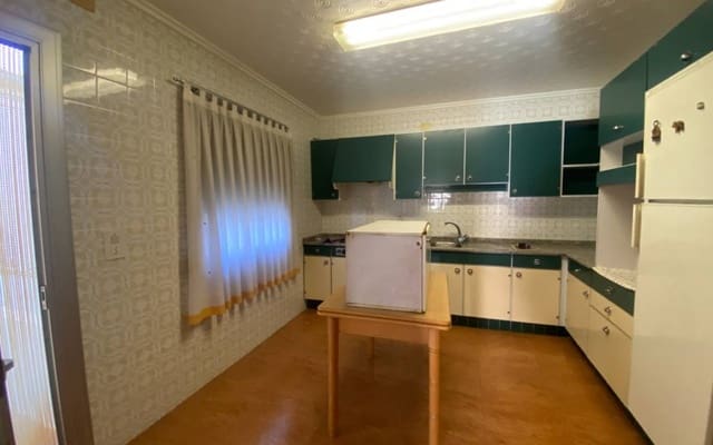 Apartamento de 3 habitaciones en Salinas en venta con piscina - 95.000 € (Ref: 9614061)