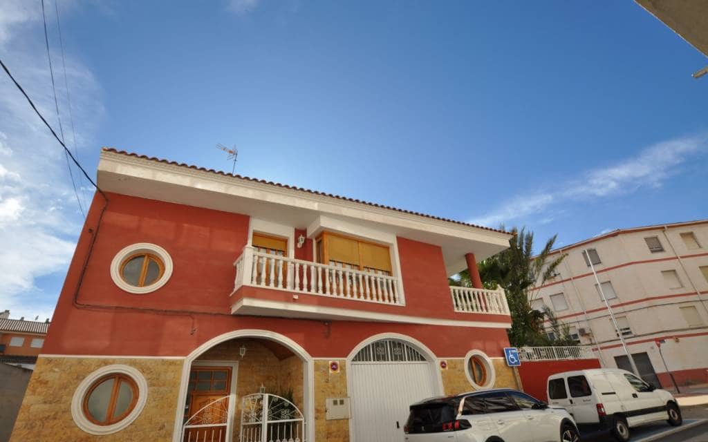 Casa de 4 habitaciones en Sax en venta con piscina garaje - 450.000 € (Ref: 9626304)