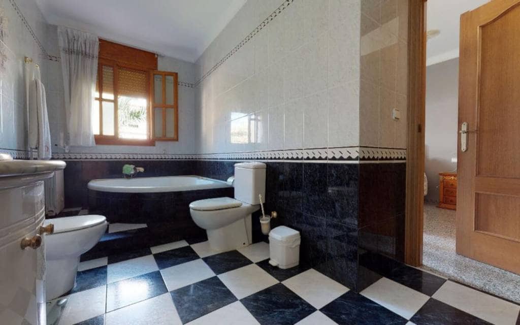 Casa de 4 habitaciones en Sax en venta con piscina garaje - 450.000 € (Ref: 9626304)